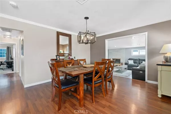 246 N Donneybrooke ST, Orange, CA 92868