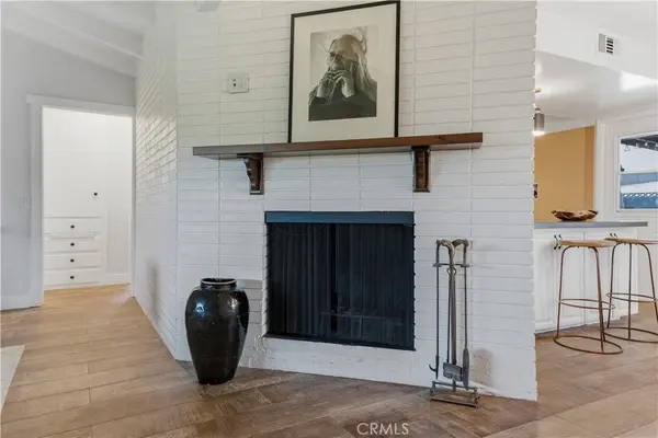 1953 Maple, Costa Mesa, CA 92627