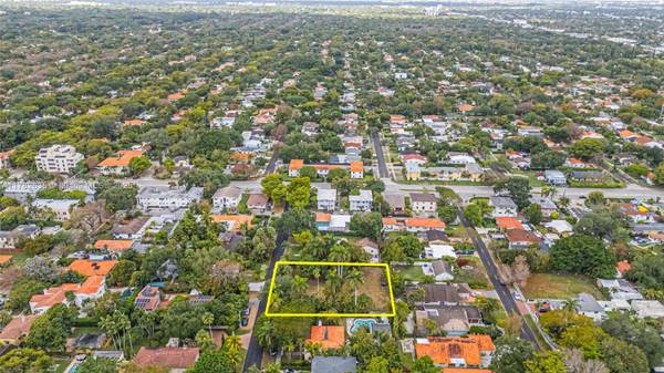 335 Menores Ave, Miami, FL 33134