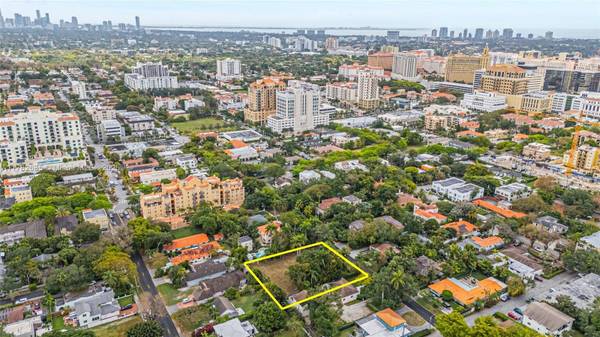 335 Menores Ave, Miami, FL 33134