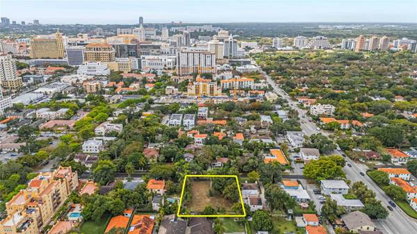 335 Menores Ave, Miami, FL 33134