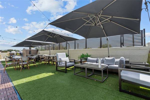 10648 FOUNTAINBLEAU BLVD, Miami, FL 33172