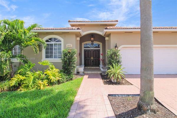 9072 NW 145th St, Miami Lakes, FL 33018