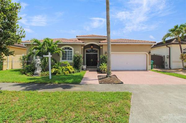 9072 NW 145th St, Miami Lakes, FL 33018