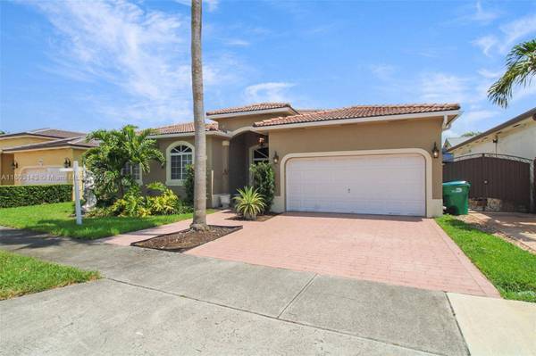 9072 NW 145th St, Miami Lakes, FL 33018