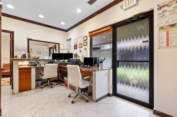 8525 SW 92nd St #16, Miami, FL 33156