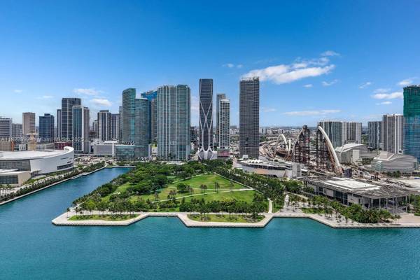 1000 Biscayne Blvd #3402, Miami, FL 33132
