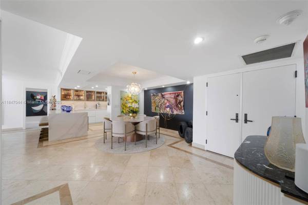 3 Grove Isle Dr #C1804, Miami, FL 33133