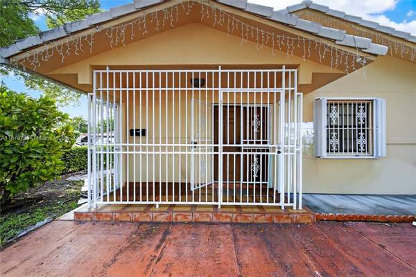 2500 SW 11th St, Miami, FL 33135