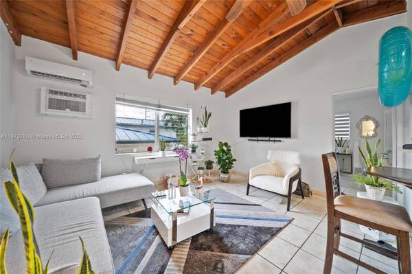 3340 SW 7th St, Miami, FL 33135