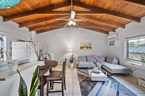 3340 SW 7th St, Miami, FL 33135