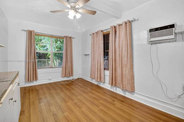 3409 S Le Jeune Rd #5a, Coral Gables, FL 33134