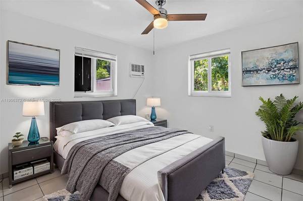 1864 NW 28th St #5, Miami, FL 33142