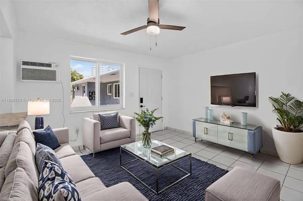 1864 NW 28th St #5, Miami, FL 33142