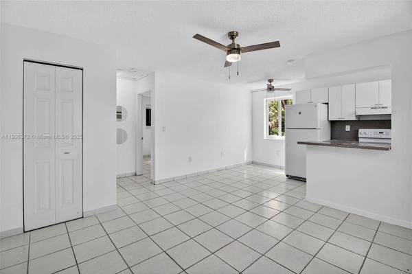 1864 NW 28th St #5, Miami, FL 33142