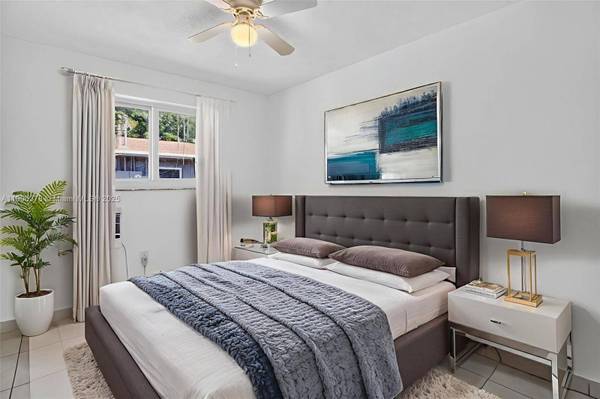 1864 NW 28th St #1, Miami, FL 33142