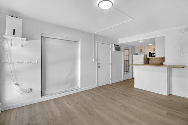 1600 S Le Jeune Rd #3, Coral Gables, FL 33134