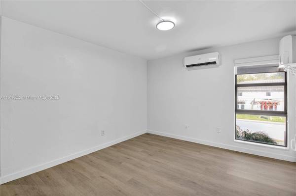 1600 S Le Jeune Rd #3, Coral Gables, FL 33134