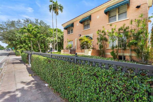3409 S Le Jeune Rd, Coral Gables, FL 33134