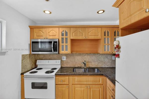 11309 SW 200th St #209-C, Miami, FL 33157