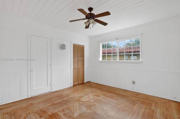 321 NE 169th St #front, North Miami Beach, FL 33162