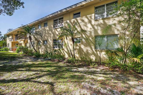 1239 Mariposa Ave #2, Coral Gables, FL 33146