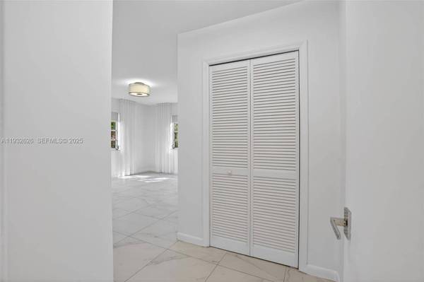 1239 Mariposa Ave #2, Coral Gables, FL 33146