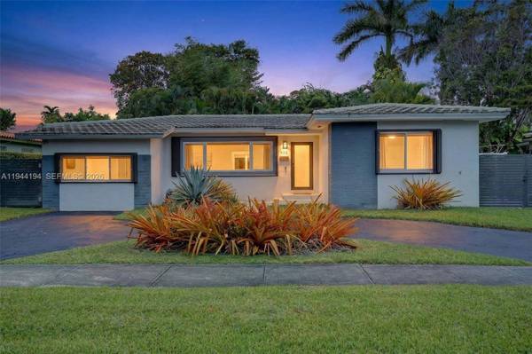 425 NE 114th St, Miami, FL 33161