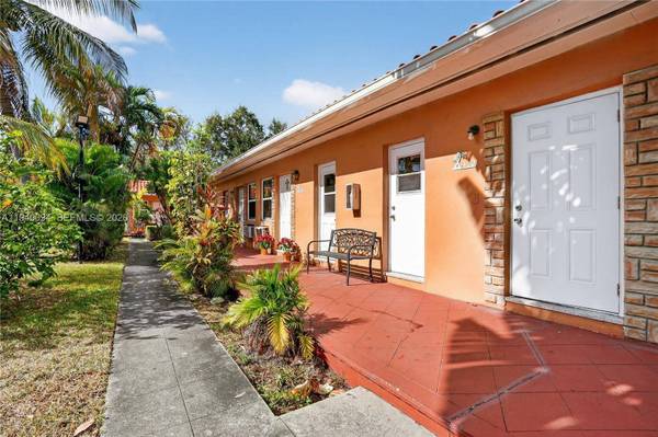 140 SW 30th Ct #130, Miami, FL 33135