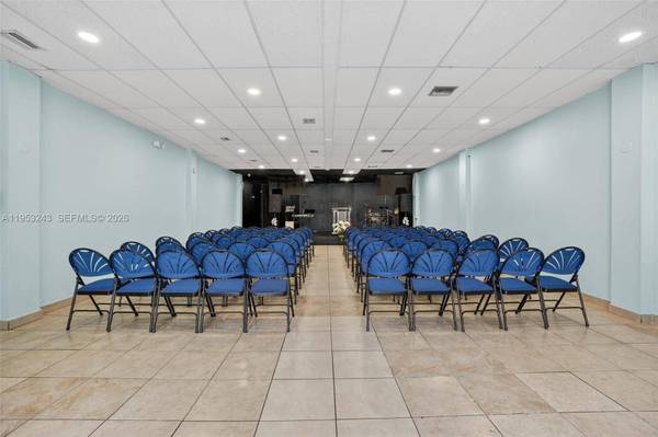 2151 SW 8th St, Miami, FL 33135