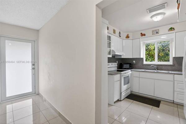 2455 SW 11th St #7-A, Miami, FL 33135