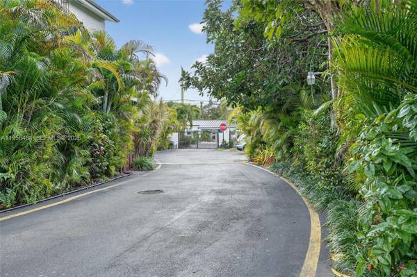 2455 SW 11th St #7-A, Miami, FL 33135