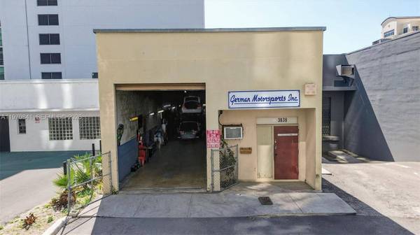 3838 Shipping Ave, Miami, FL 33146