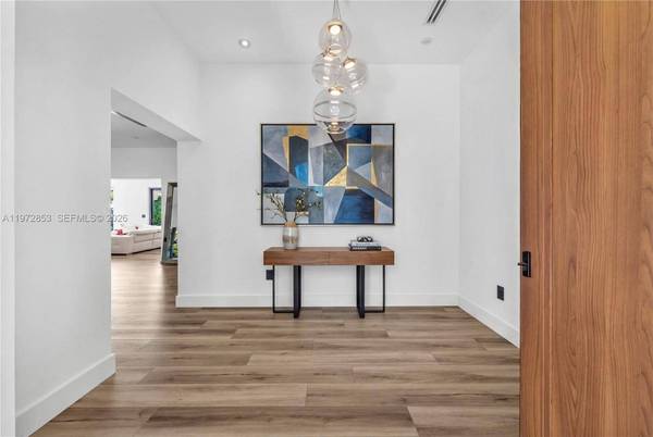 1424 Algardi Ave, Coral Gables, FL 33146