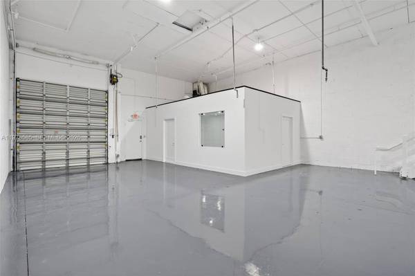 16300 SW 137th Ave #119, Miami, FL 33177