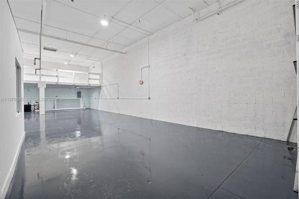 16300 SW 137th Ave #119, Miami, FL 33177