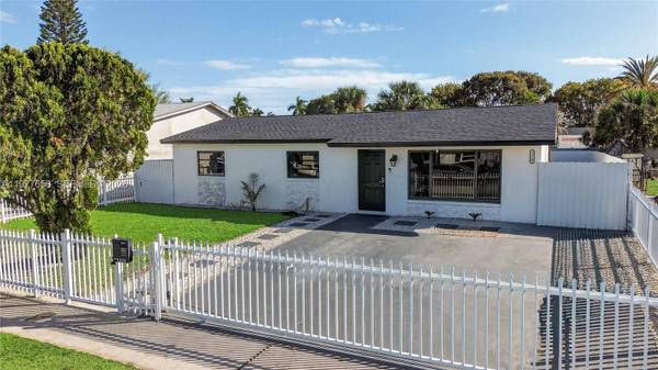 1318 13th St, West Palm Beach, FL 33401