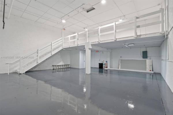 16300 SW 137th Ave #119, Miami, FL 33177