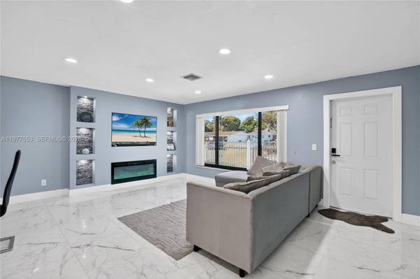 1318 13th St, West Palm Beach, FL 33401