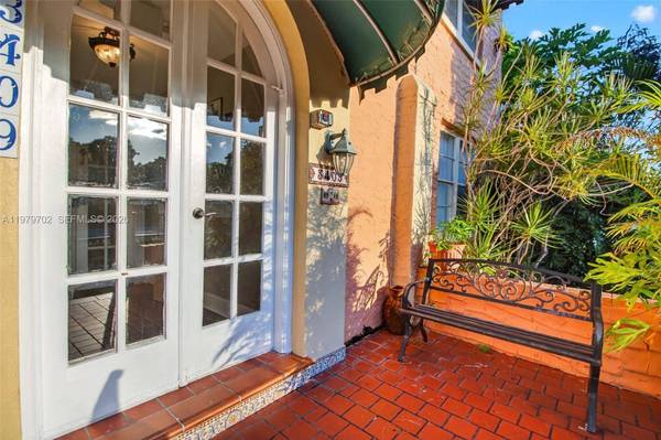 3409 S Le Jeune Rd, Coral Gables, FL 33134