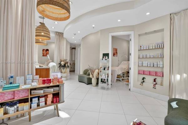 3333 Rice St #102, Miami, FL 33133