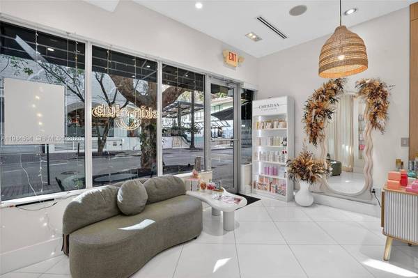 3333 Rice St #102, Miami, FL 33133