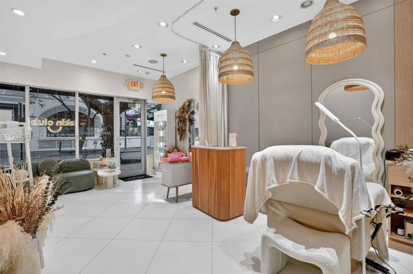 3333 Rice St #102, Miami, FL 33133