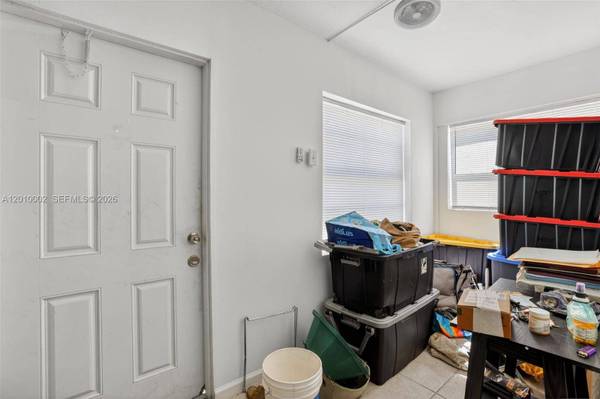 5925 SW 64th St, South Miami, FL 33143
