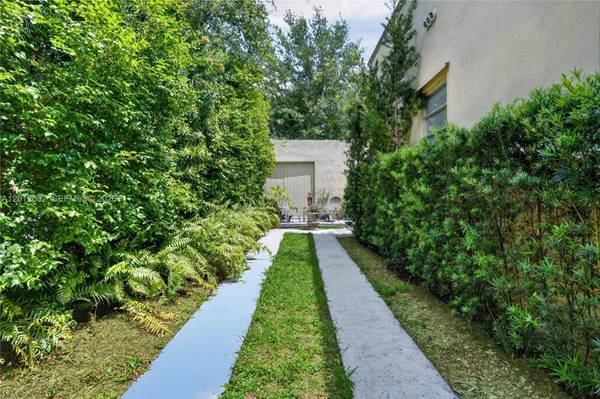 STUDIO SAN MIGUEL #Rear, Coral Gables, FL 33134