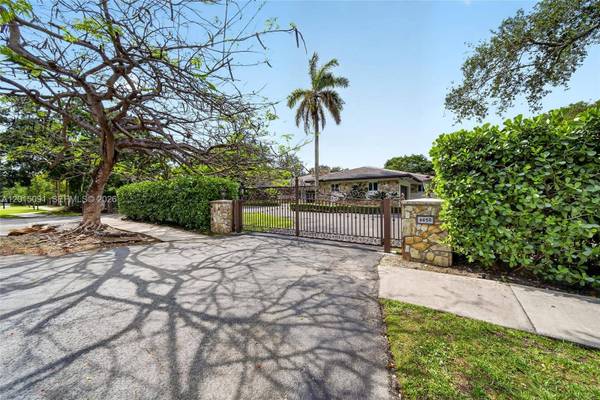 6650 SW 112th St, Pinecrest, FL 33156