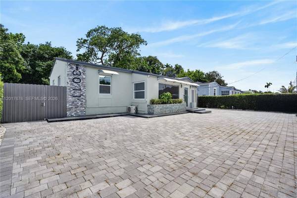 1130 NW 57th St, Miami, FL 33127