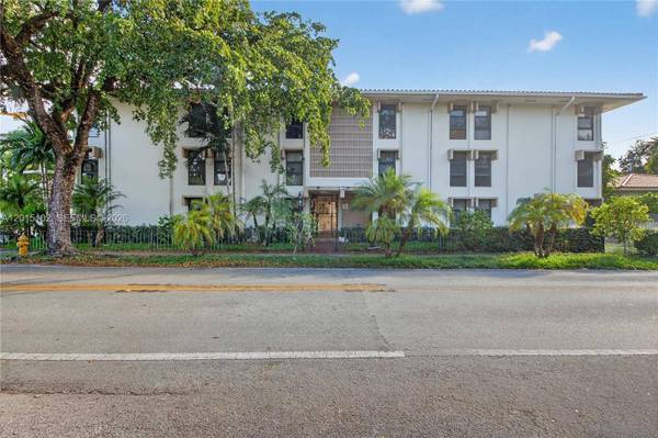 1600 S Le Jeune Rd #9, Coral Gables, FL 33134