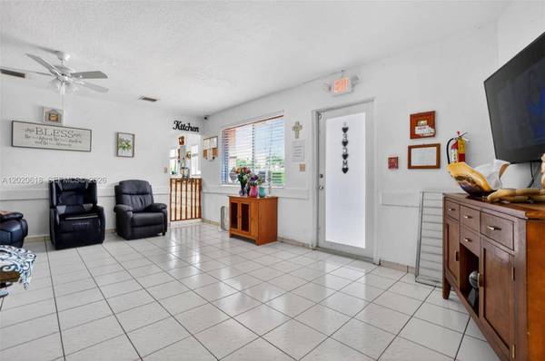 7100 NW 1st Ter, Miami, FL 33126