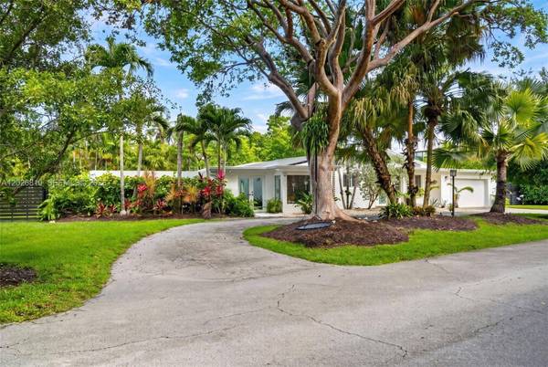 12420 SW 69th Ave, Pinecrest, FL 33156